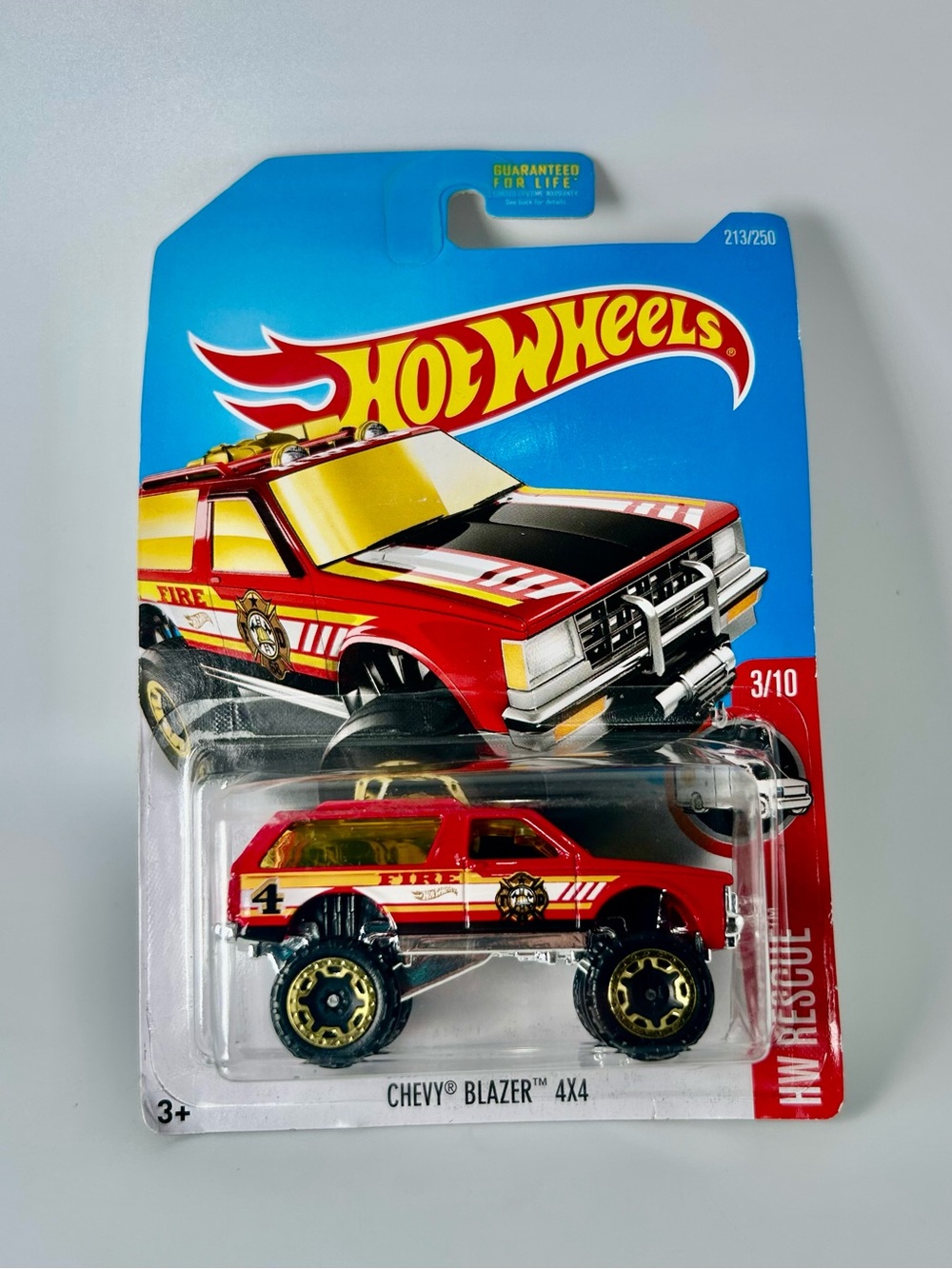 2016 Hot Wheels HW Rescue Chevy Blazer 4x4 Red NEW 3/10 Firetruck 213/250 Lifted
